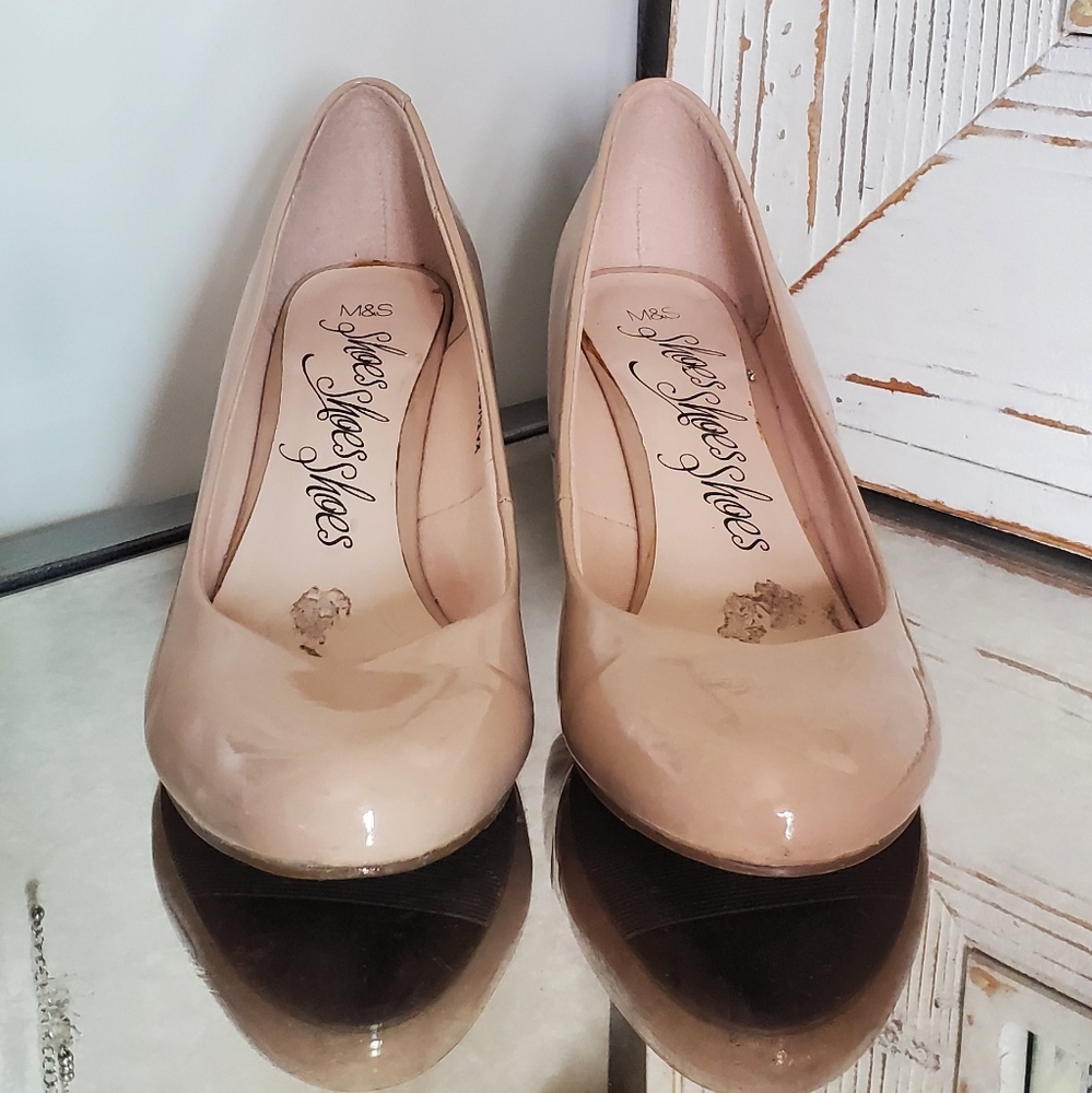 M&S patent pumps USA size 7